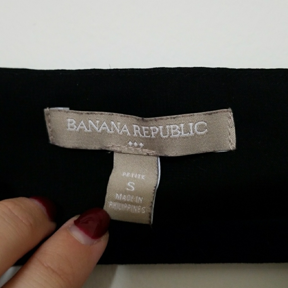 🔥3 for $20 | Banana Republic Black Tank - Picture 3 of 8